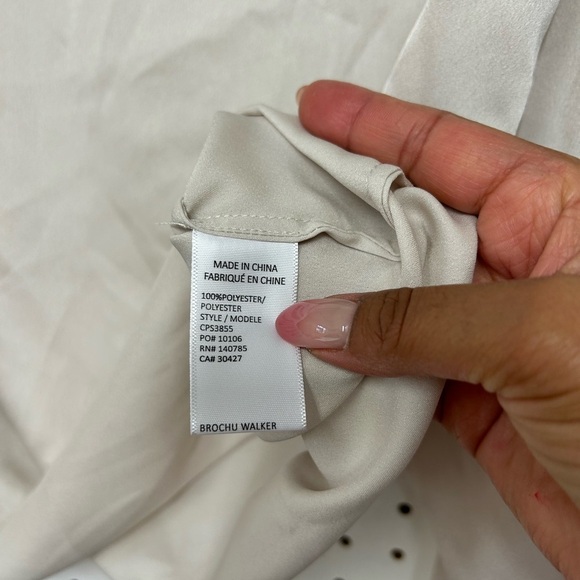 Brochu Walker Ivory Top with Button Detail - Picture 4 of 5